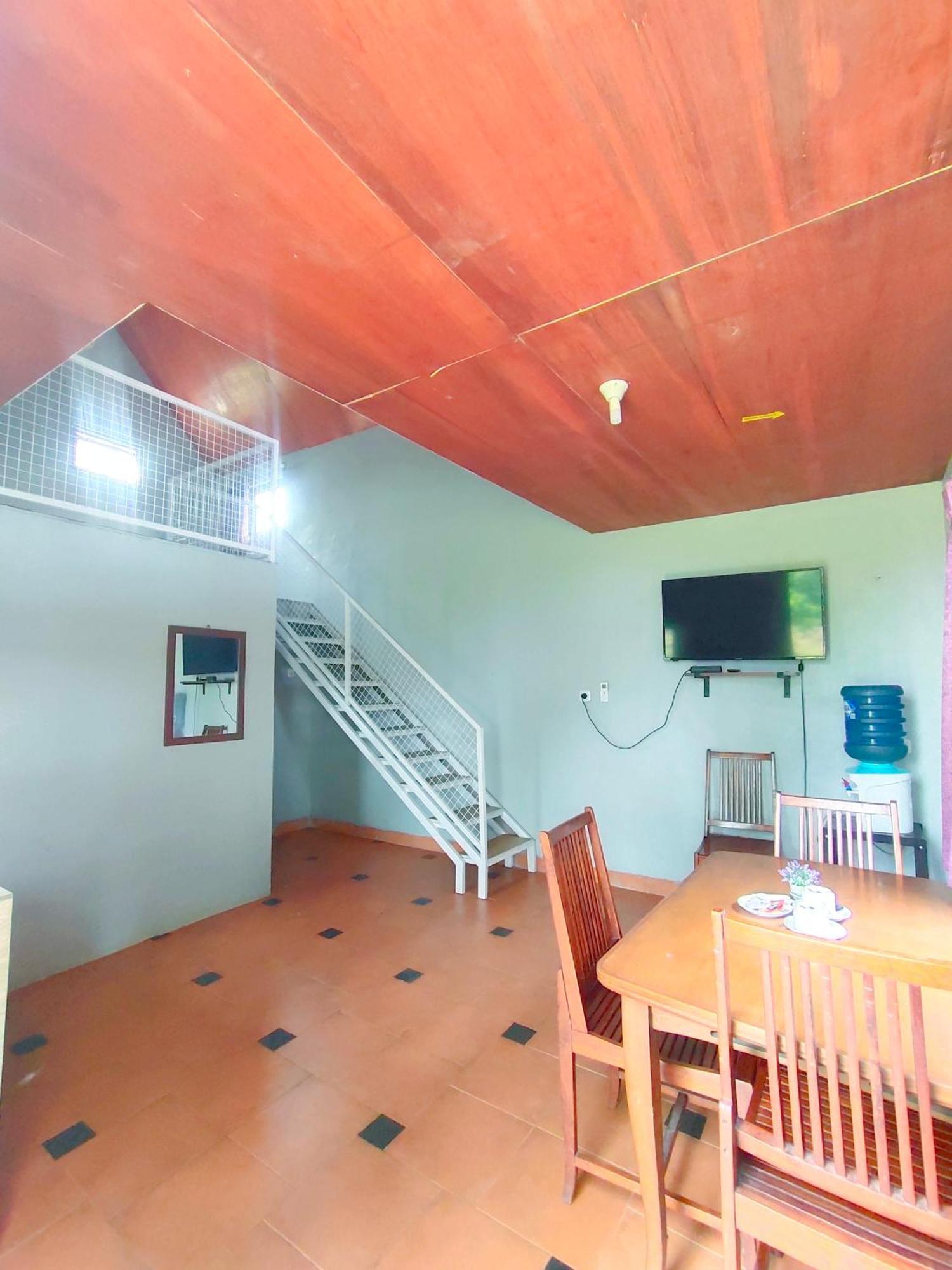 Degung Hillside Hotel Bogor Exterior photo